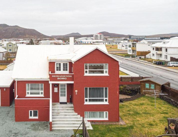 Grindavik Guesthouse Self Check In & Out Exterior photo