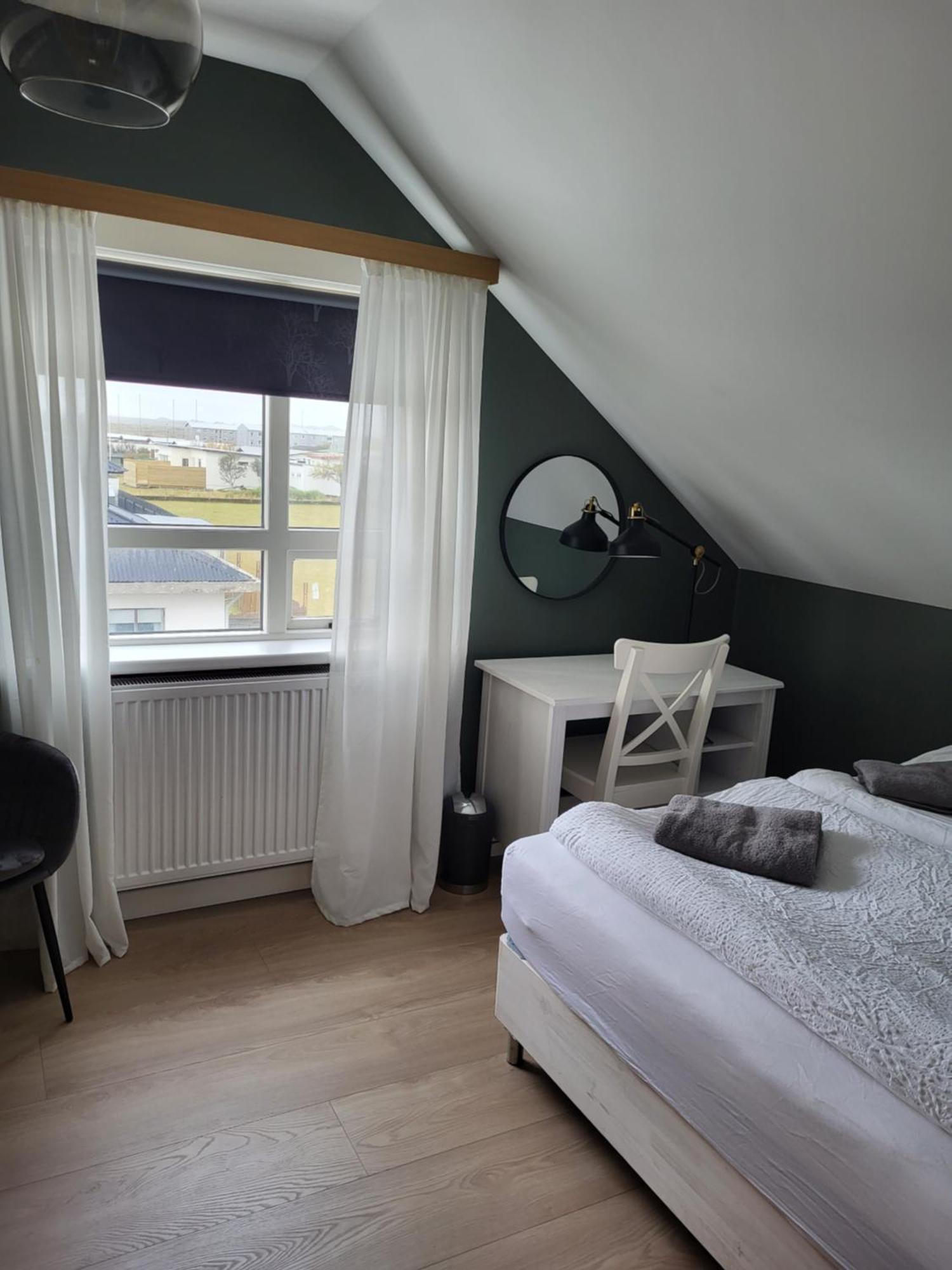 Grindavik Guesthouse Self Check In & Out Room photo