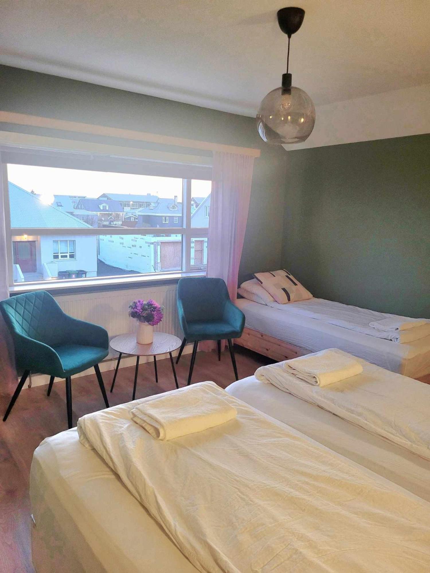 Grindavik Guesthouse Self Check In & Out Exterior photo