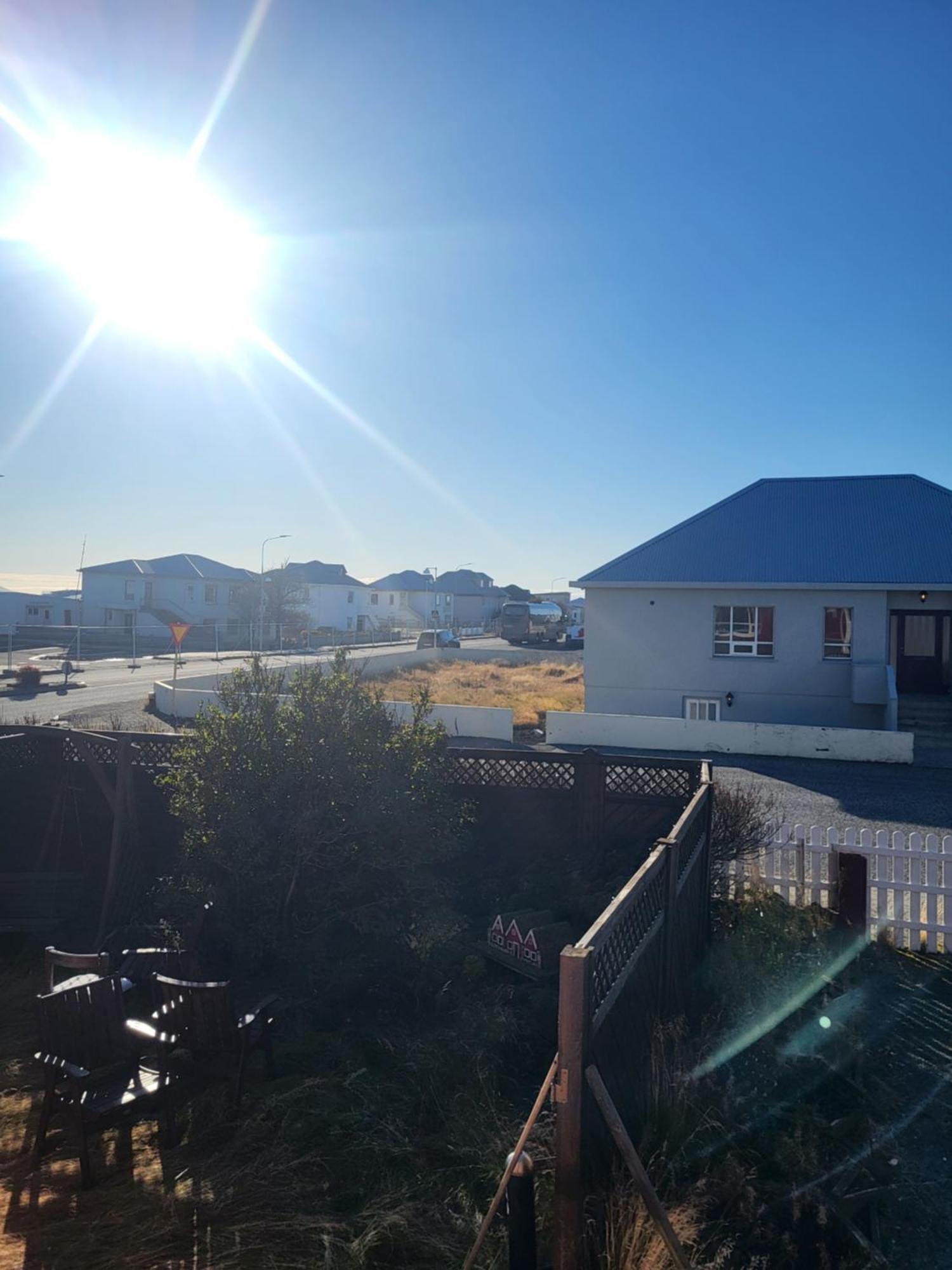 Grindavik Guesthouse Self Check In & Out Exterior photo